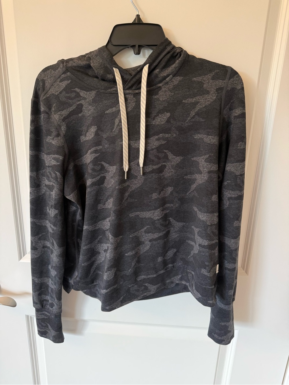 Vuori Halo Essential Hoodie Size Small